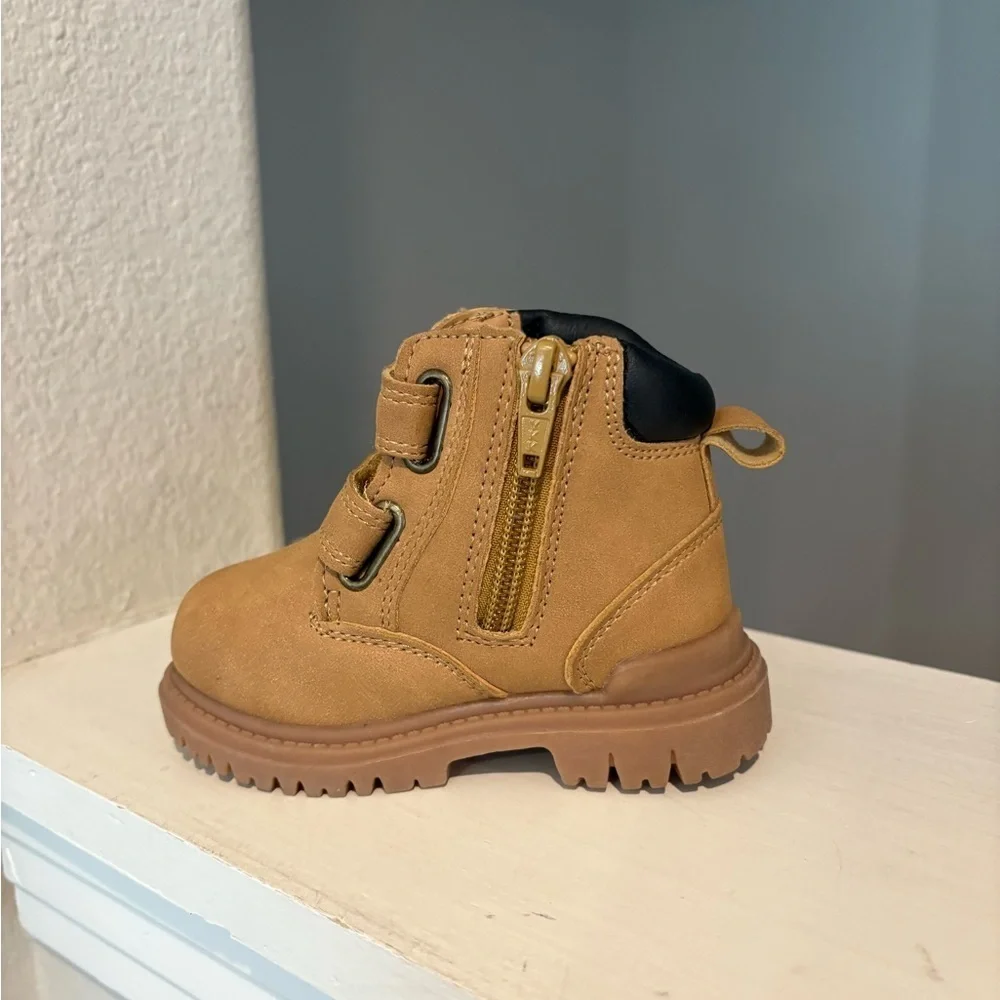 Wonder Nation Infant Tucker Construction Boots Size 4 Boys Easy On Off Zipper